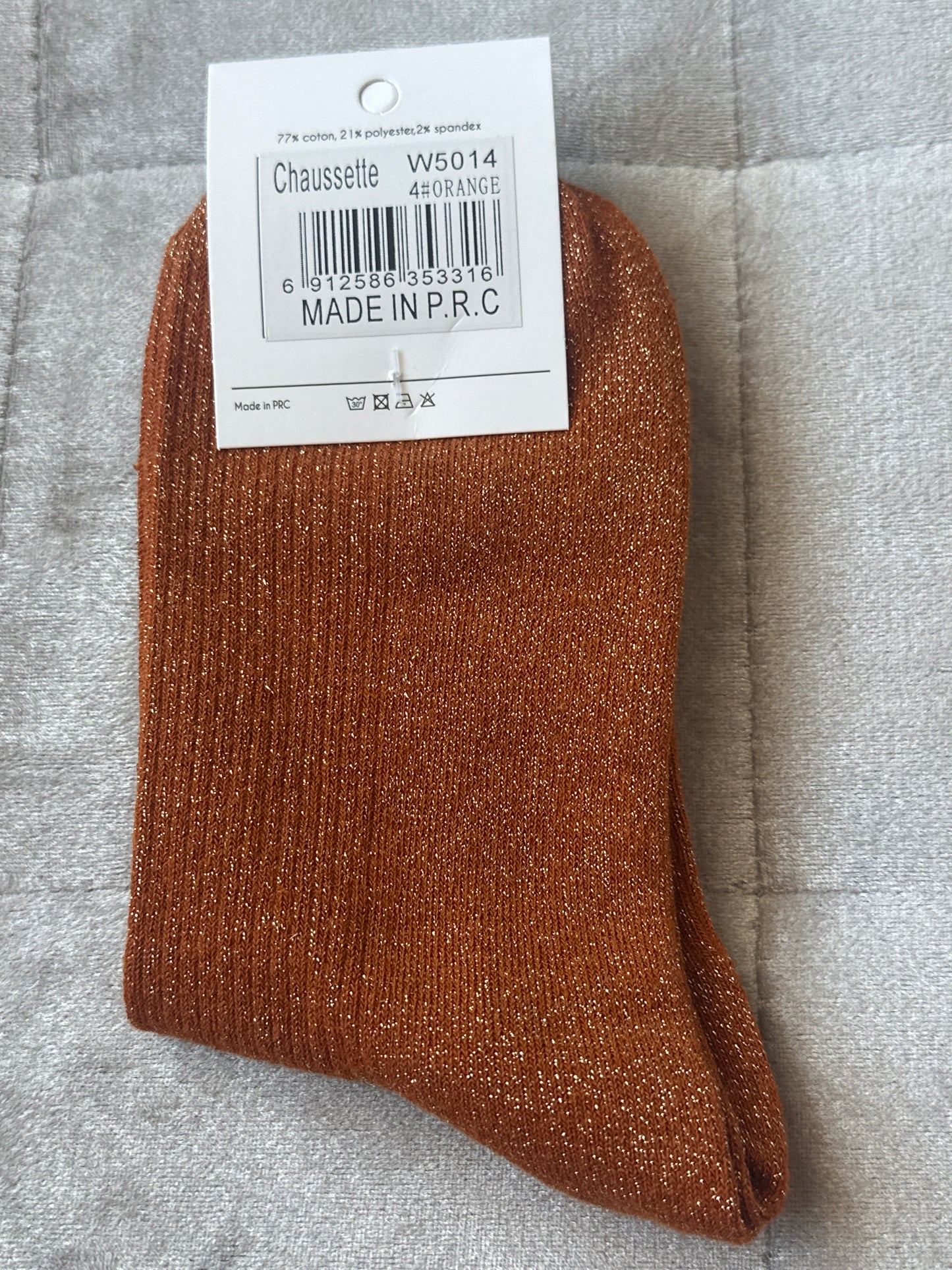 Chaussettes pailletées message « petite conne »