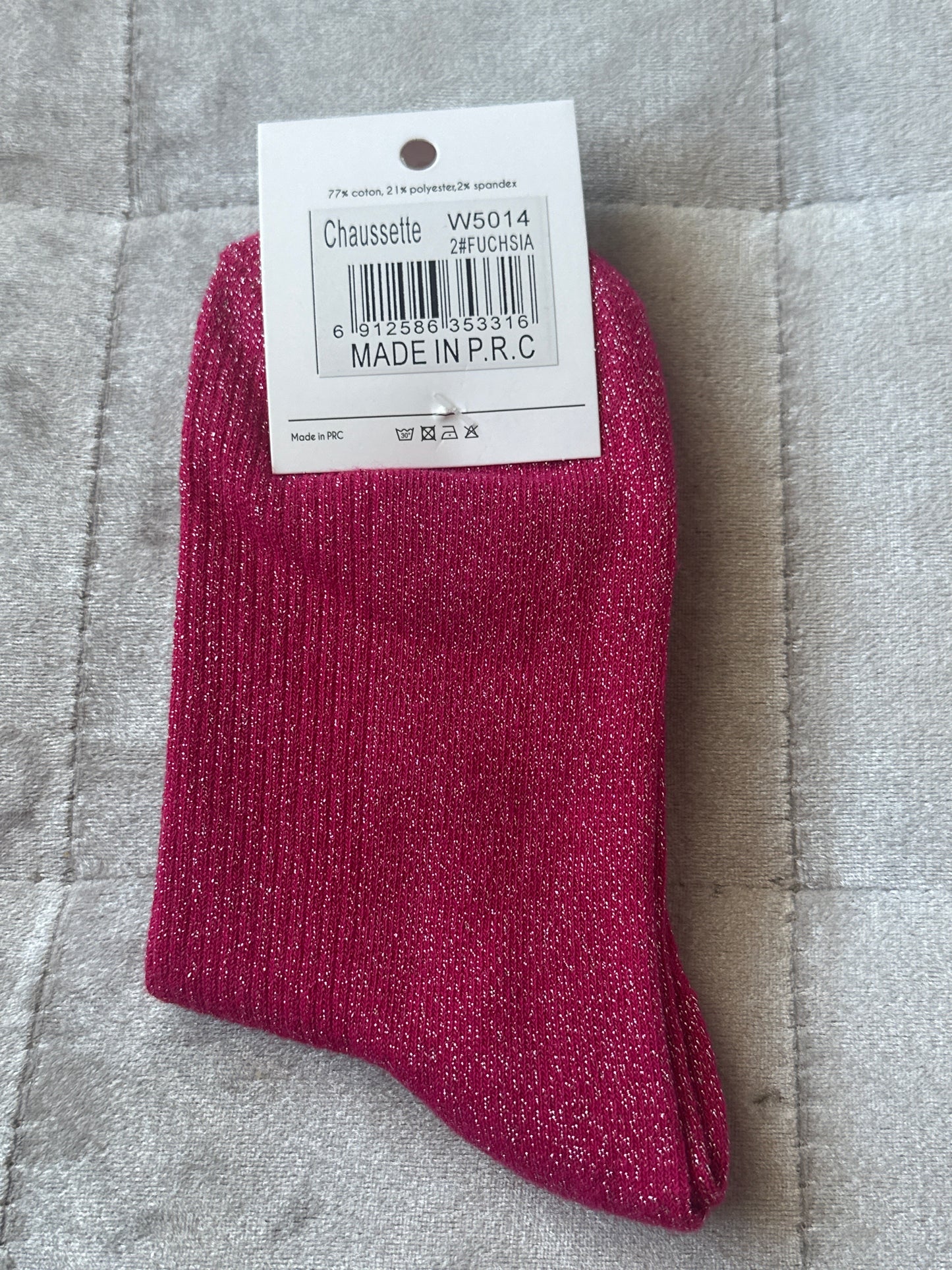 Chaussettes pailletées message « petite conne »