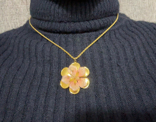 Collier fleur - acier inoxydable doré