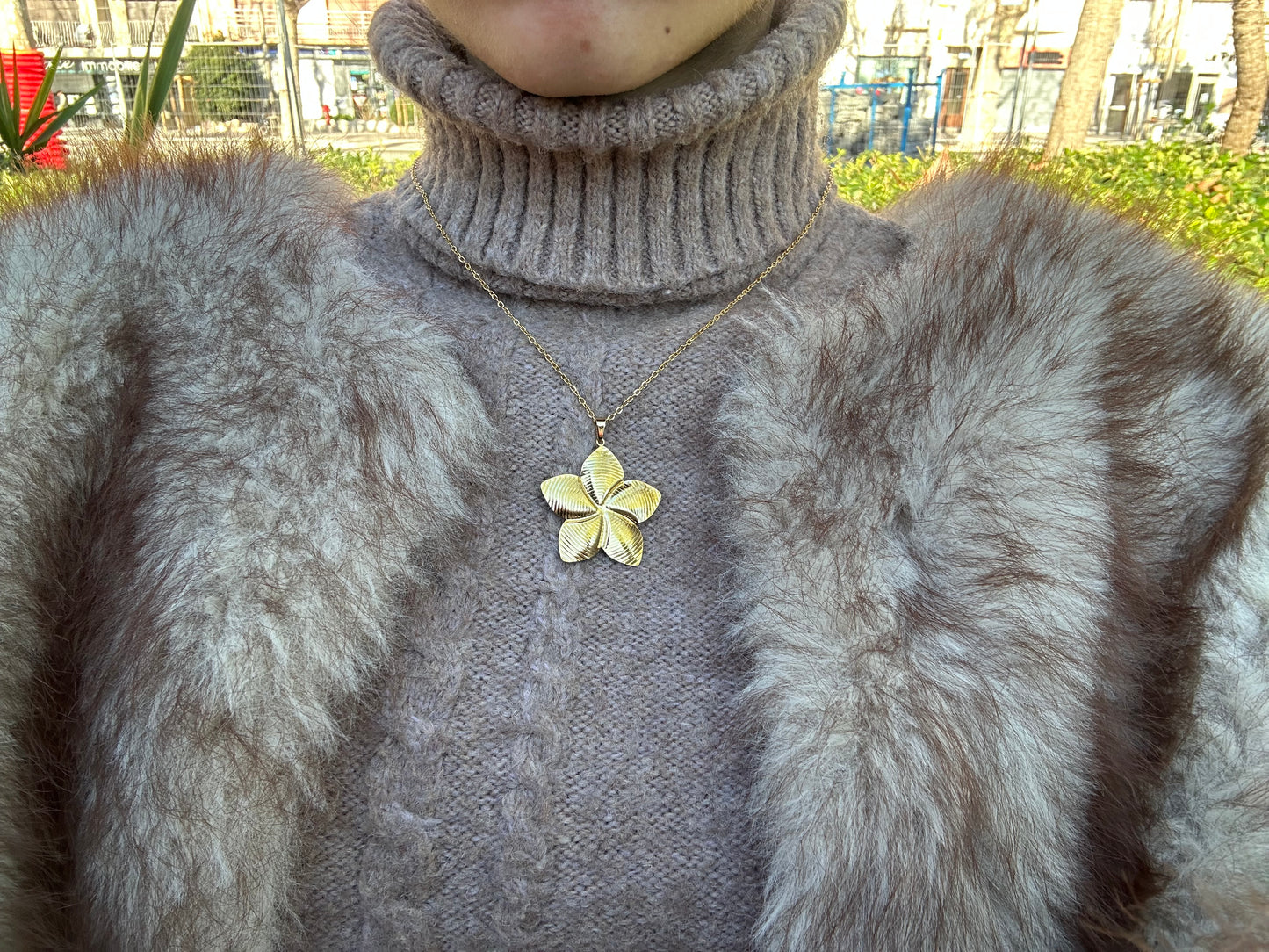 Collier fleur - acier inoxydable doré